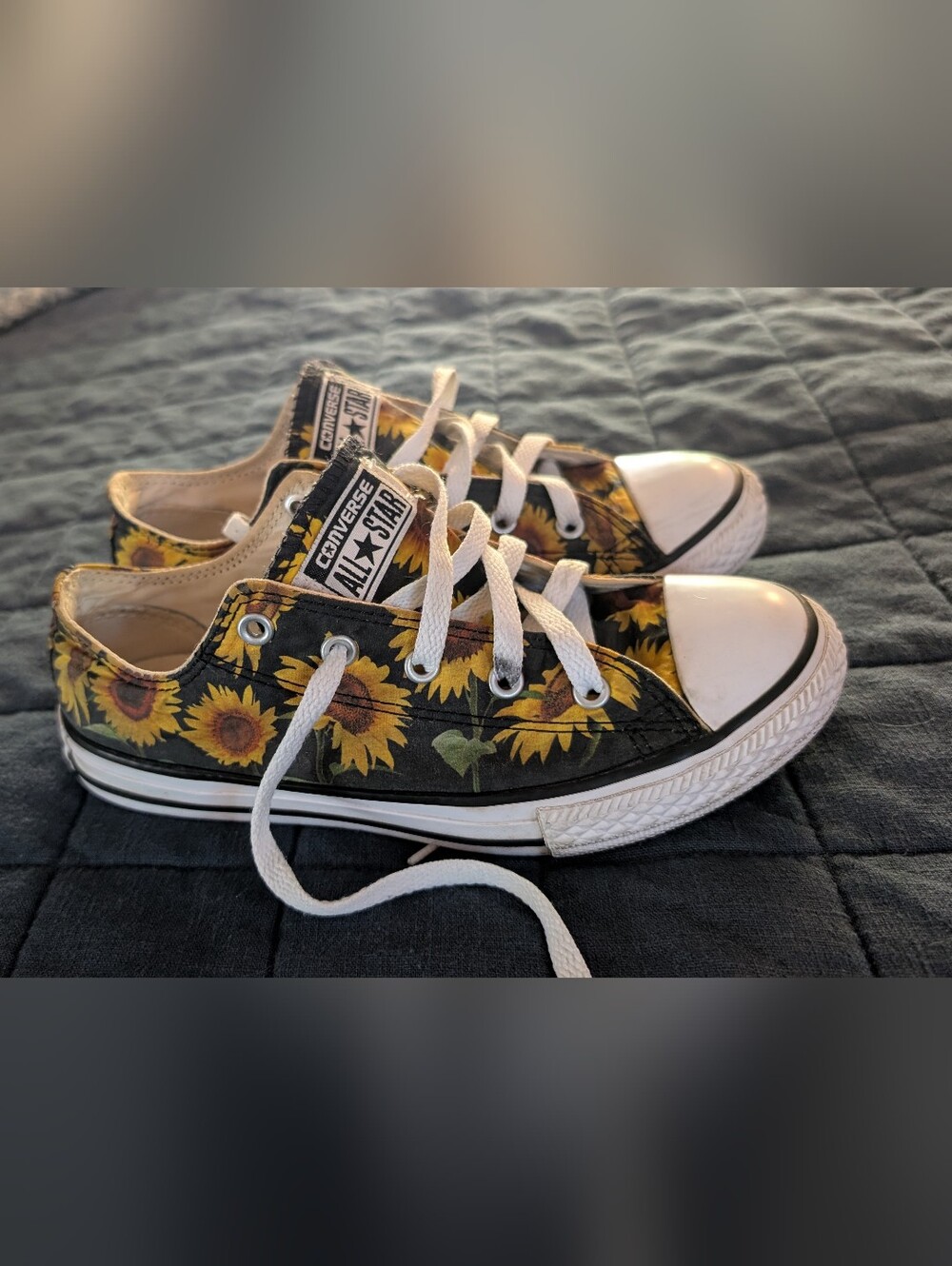 RARE Converse All Star Low Top Sneakers in Sunflower Print Youth Size 3